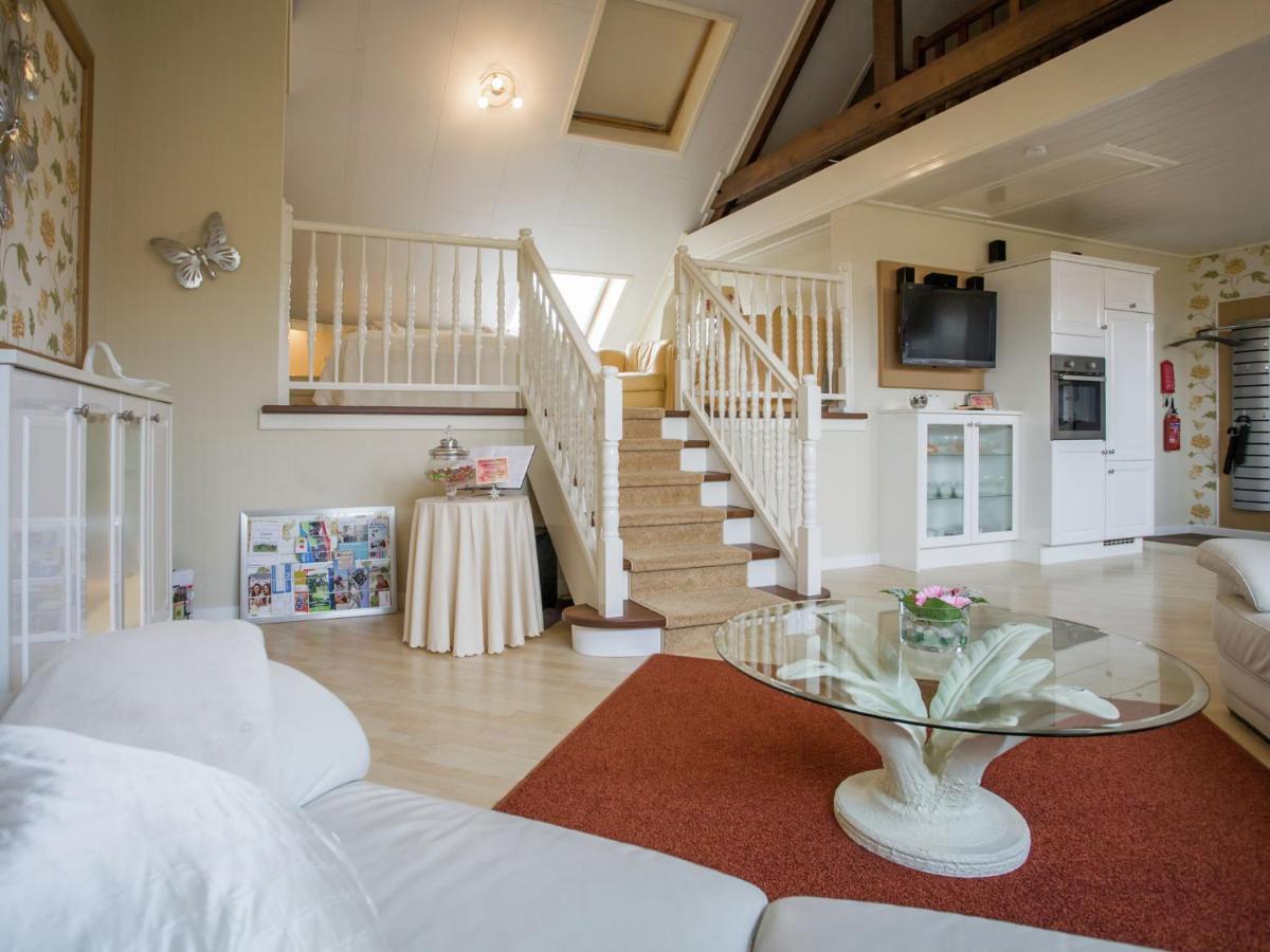 Boutique Apartment In Ritthem With Terrace Екстериор снимка